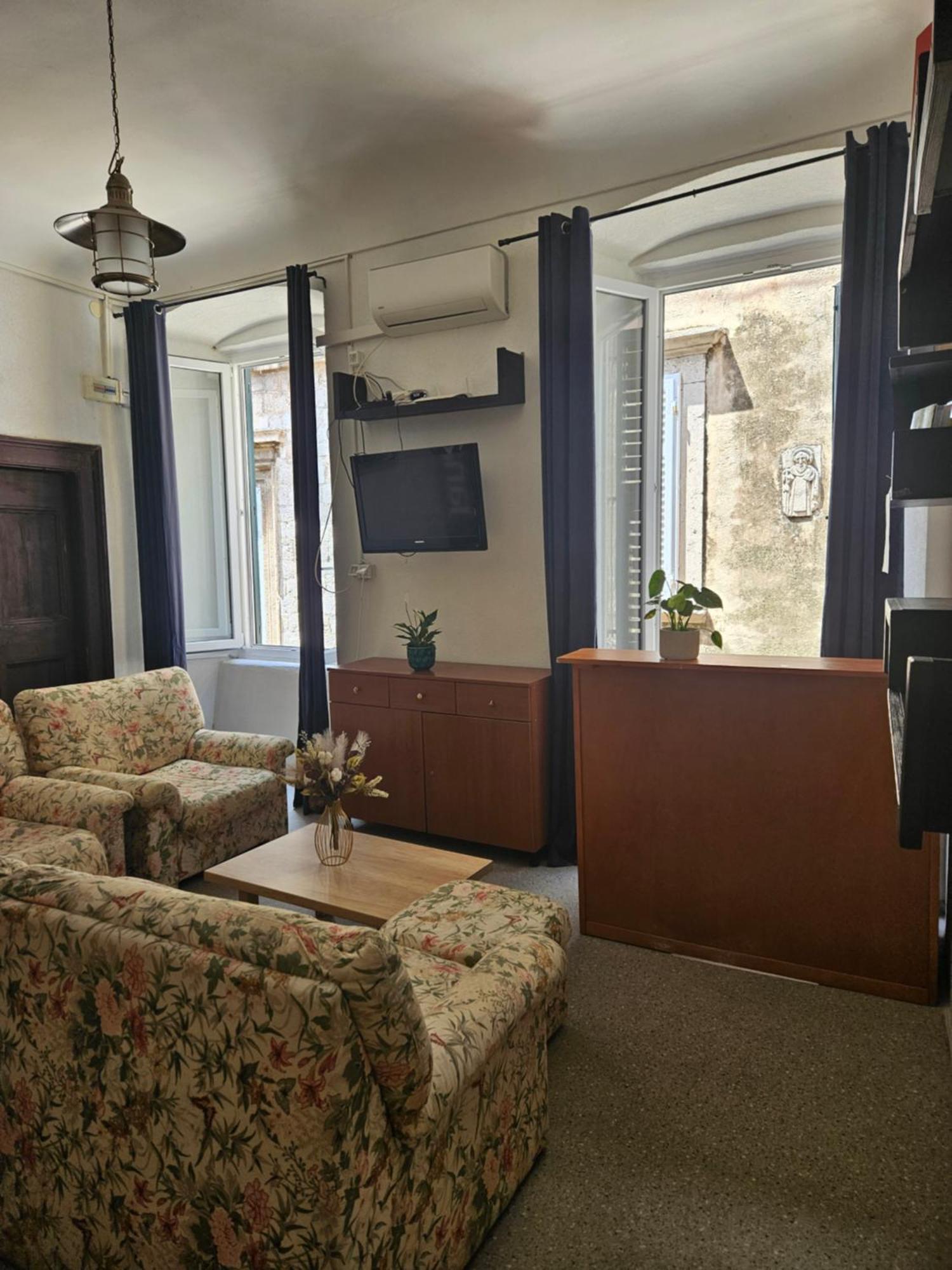 Castello Hostel Dubrovnik Buitenkant foto
